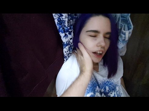 ❤️ Нашел сестренку в шкафу и помог кончить Русское порно на ladyxxxporno.ru ❌